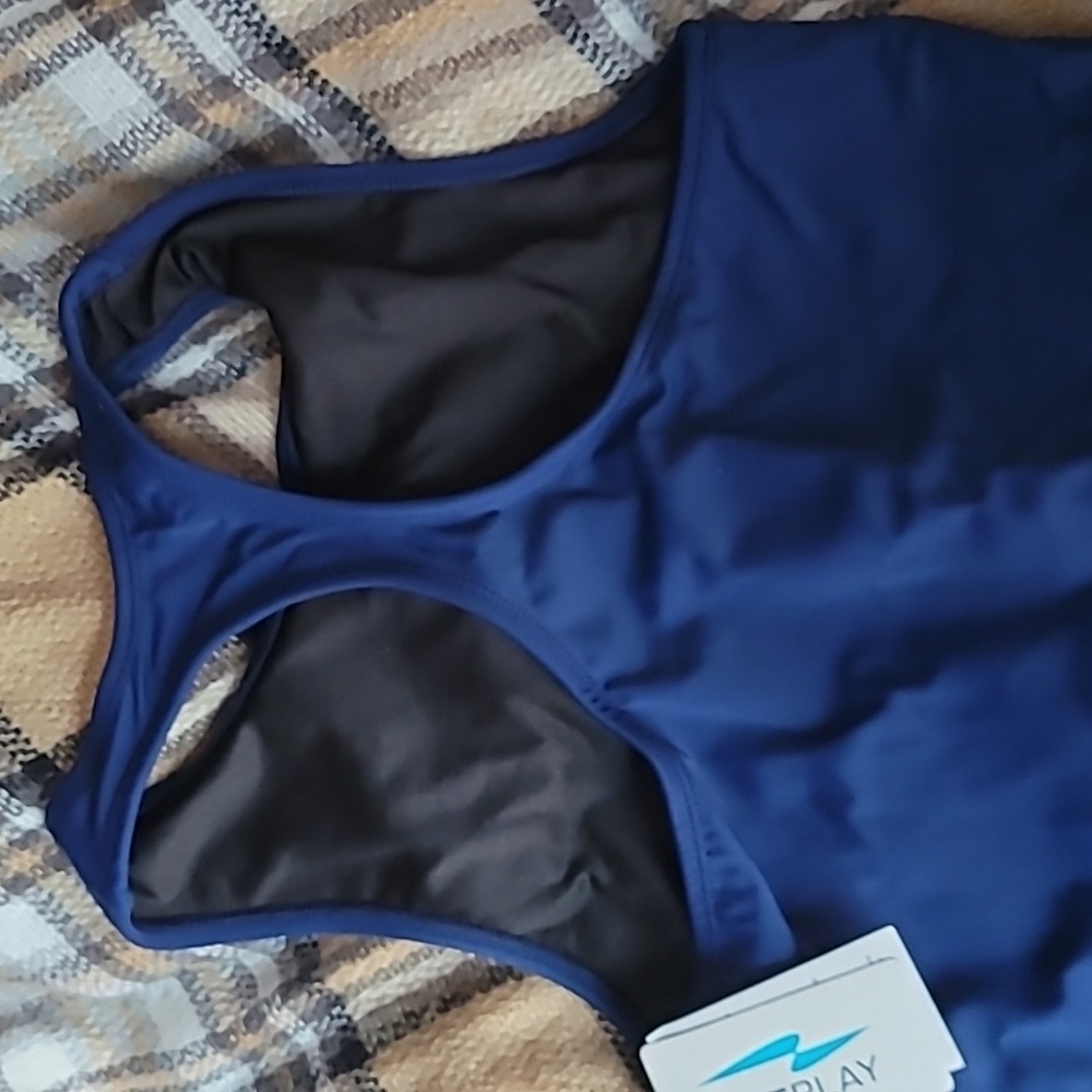 Compression swim top - Picture 2 of 3
